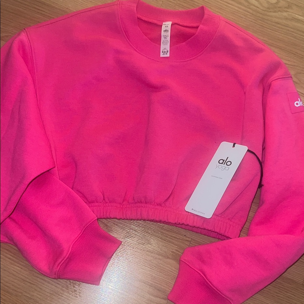 VIRAL🚨NWT ALO NEON PINK DEVOTION CREW NECK PULLOVER🚨